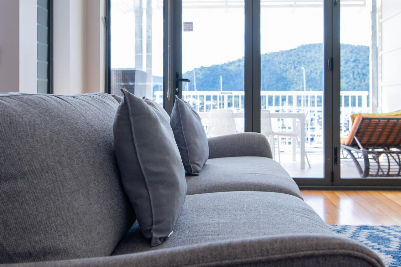 Seas The Day At The Marina Apartment Airlie Beach Exterior photo