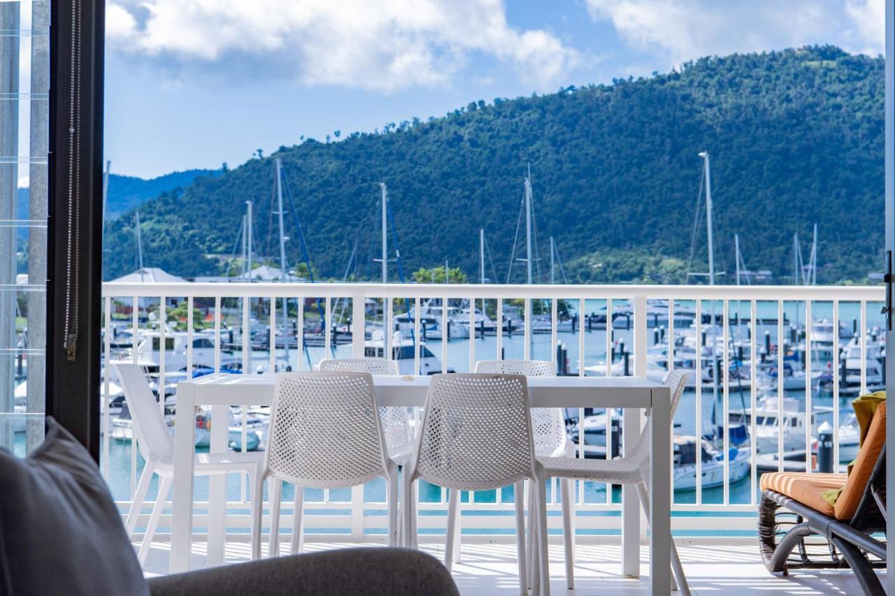 Seas The Day At The Marina Apartment Airlie Beach Exterior photo