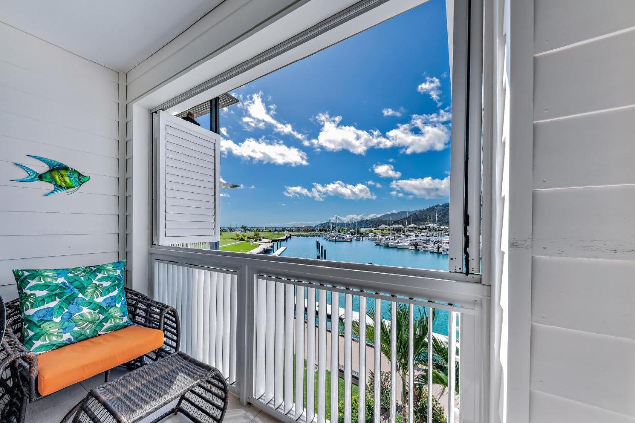 Seas The Day At The Marina Apartment Airlie Beach Exterior photo