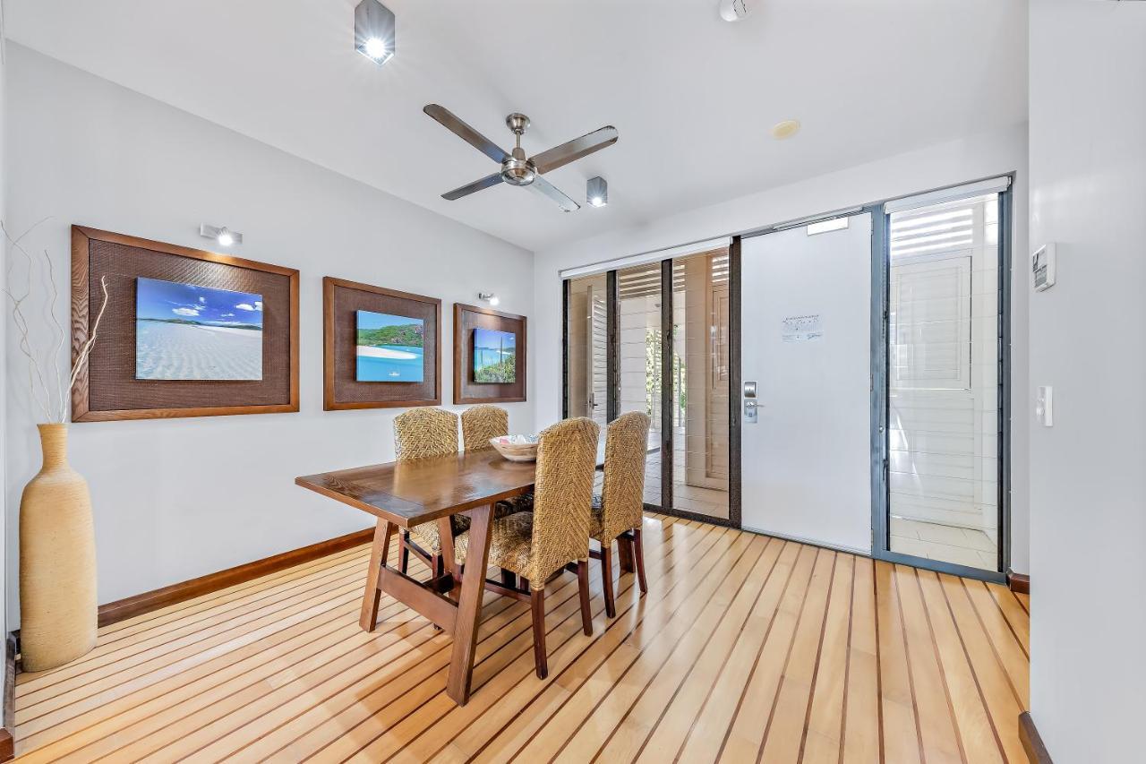 Seas The Day At The Marina Apartment Airlie Beach Exterior photo