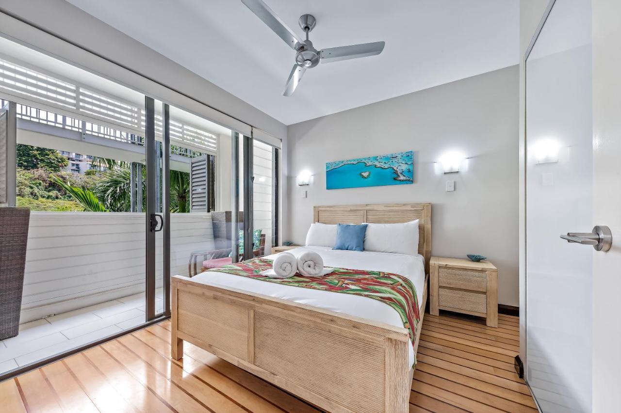 Seas The Day At The Marina Apartment Airlie Beach Exterior photo