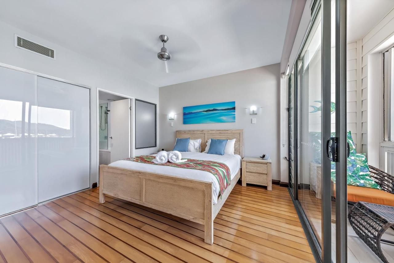 Seas The Day At The Marina Apartment Airlie Beach Exterior photo